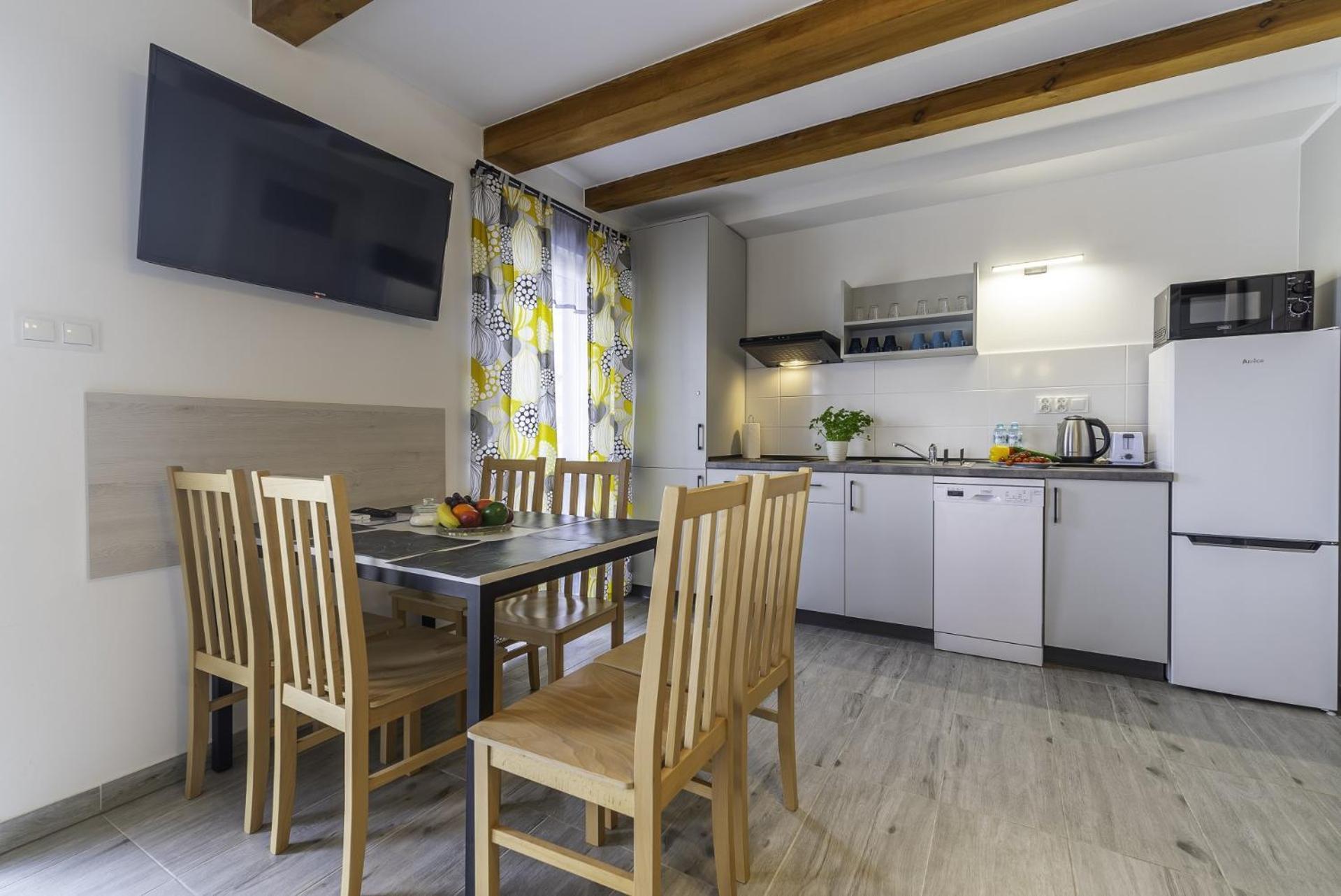 Frajda Domki - Apartamenty 6-Osobowe - Salon I Dwie Sypialnie Oraz Studia 4-Osobowe - Pokoj Z Aneksem Kuchennym Rewal Eksteriør bilde